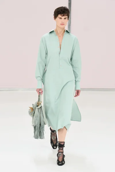 Look 24